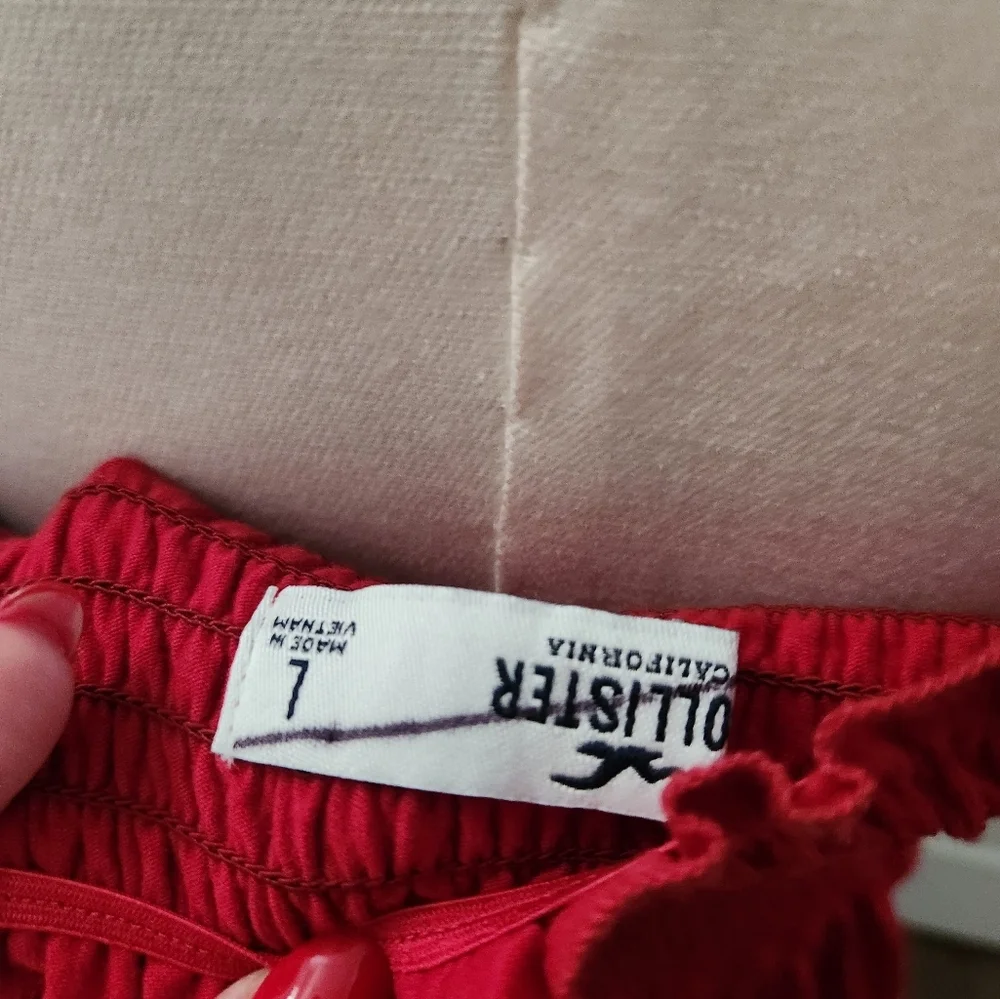Hollister Red Off-Shoulder Smocked Dress - Picture 3 of 4